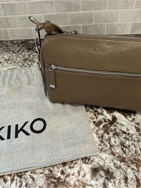 KIKO 762-17 Women’s Taupe Perfect Crossbody Leather Purse Handbag NWT
